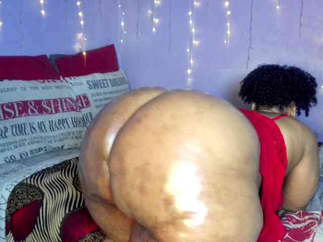 モデル: Big-Ass-Wilma