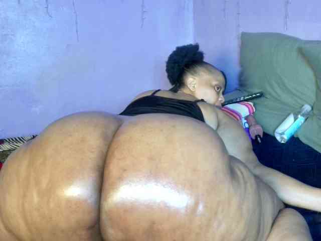 Big-Ass-Wilma webcam