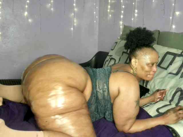 Big-Ass-Wilma webcam