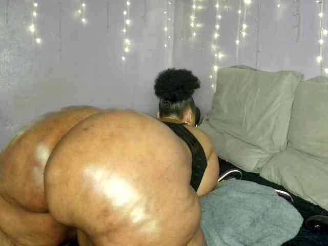 Big-Ass-Wilma webcam
