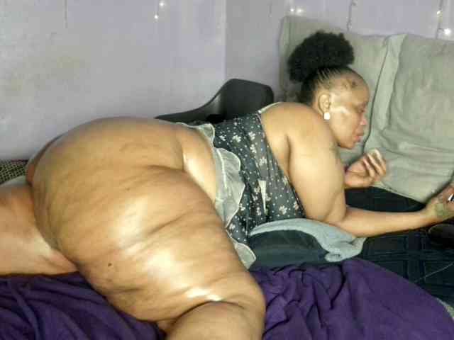 Big-Ass-Wilma webcam