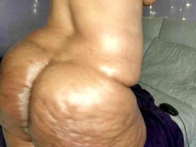 Big-Ass-Wilma webcam