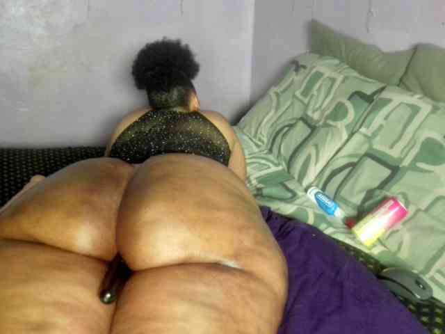 Big-Ass-Wilma webcam
