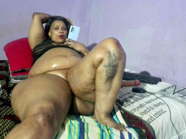 Big-Ass-Wilma webcam