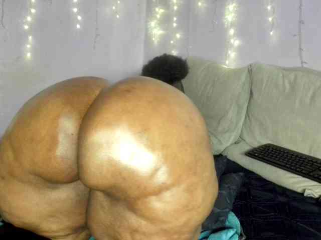 Big-Ass-Wilma webcam