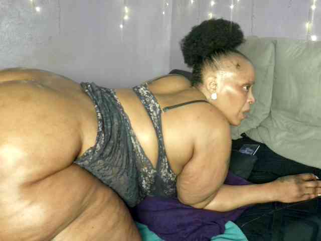 Big-Ass-Wilma webcam