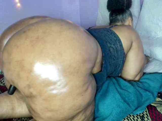 Big-Ass-Wilma webcam