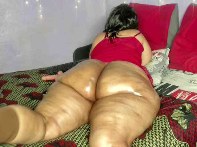 Big-Ass-Wilma webcam