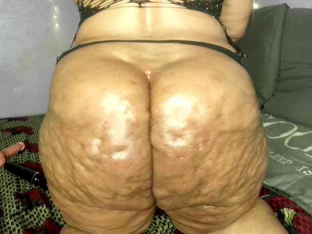 Big-Ass-Wilma webcam