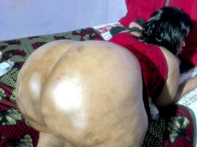 Big-Ass-Wilma webcam