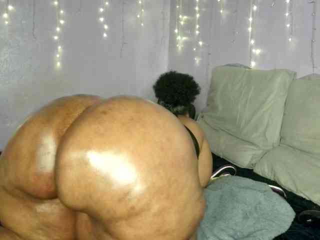 Big-Ass-Wilma webcam