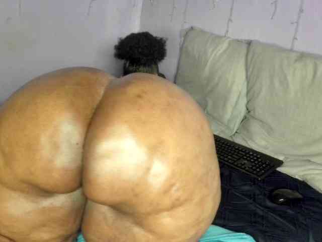 Big-Ass-Wilma webcam