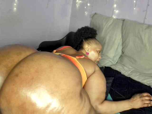 Big-Ass-Wilma webcam