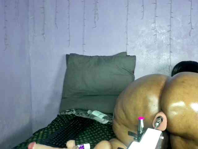 Big-Ass-Wilma webcam