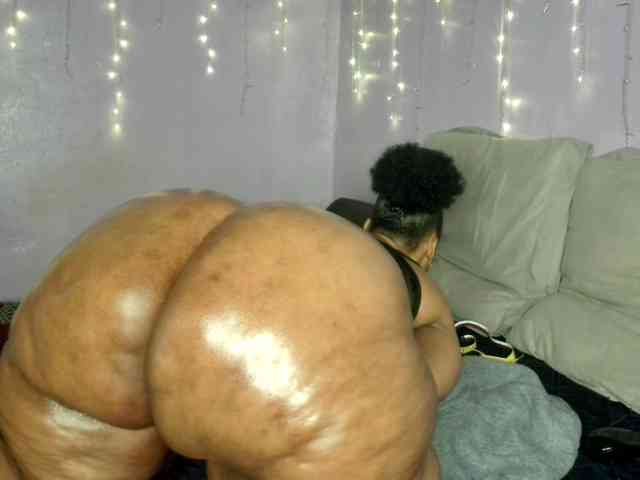 Big-Ass-Wilma webcam
