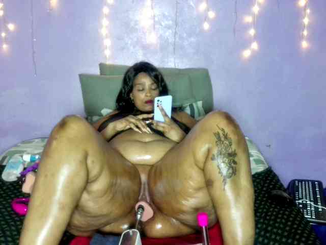 Big-Ass-Wilma webcam