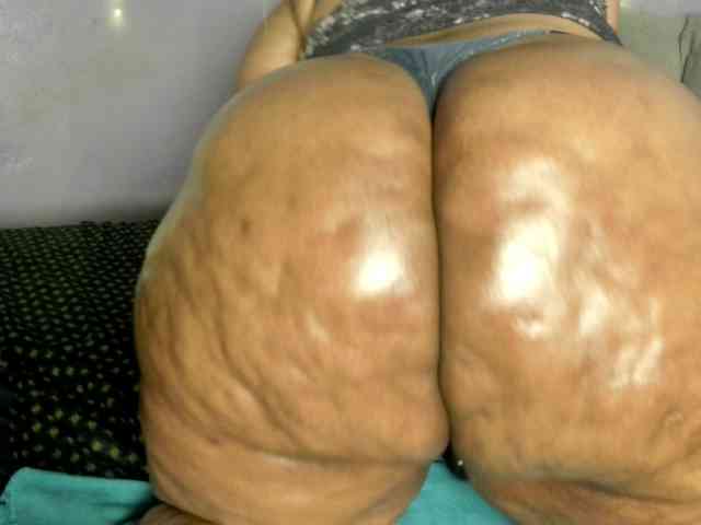 Big-Ass-Wilma webcam