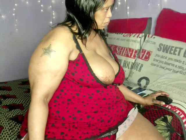 Big-Ass-Wilma Sex Cam Show