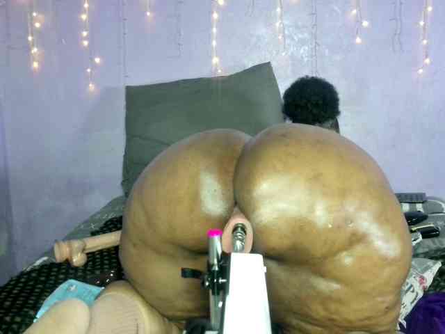 Big-Ass-Wilma webcam