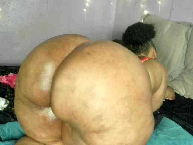 Big-Ass-Wilma webcam