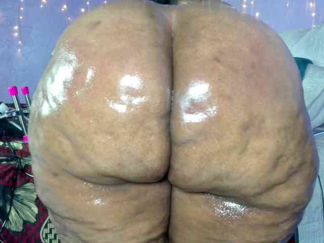 Big-Ass-Wilma webcam