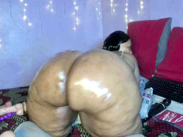 Big-Ass-Wilma webcam