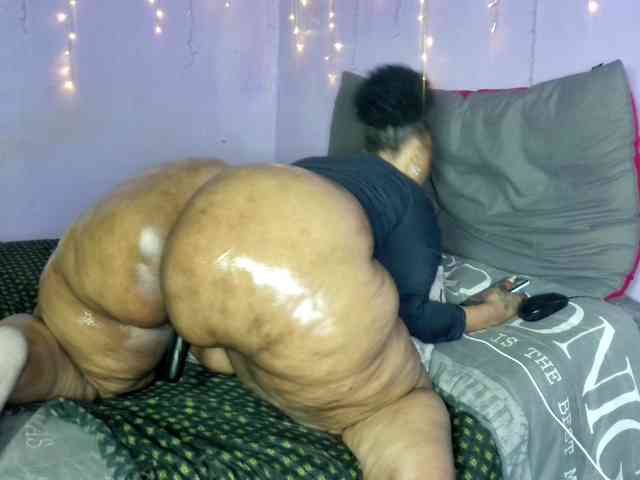 Big-Ass-Wilma webcam