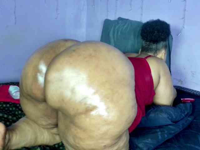 Big-Ass-Wilma webcam