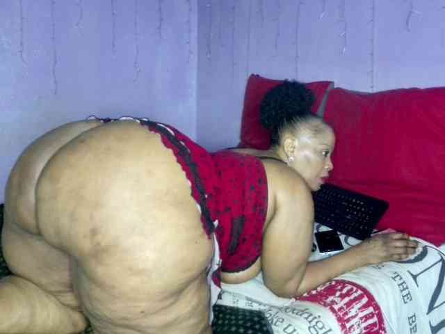 Big-Ass-Wilma webcam