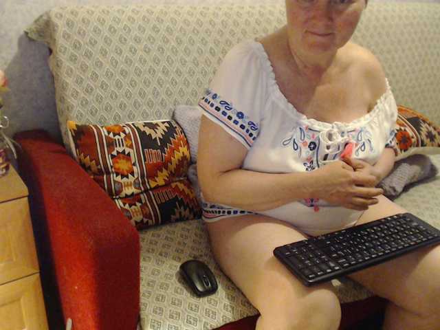 le modèle lisaEmersson est en webcam porno dans un show sur le site bongacams, il possède les tags suivants: White/Caucasian,Blonde,Hairy