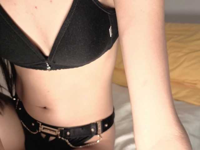 Miyah's BongaCams show and profile