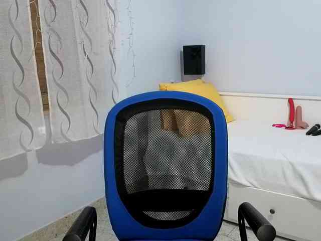 PixieMika webcam