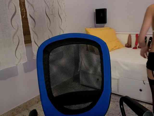 PixieMika webcam
