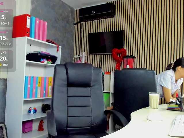 DaryaStars live cam on BongaCams
