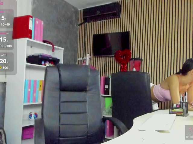DaryaStars live cam on BongaCams
