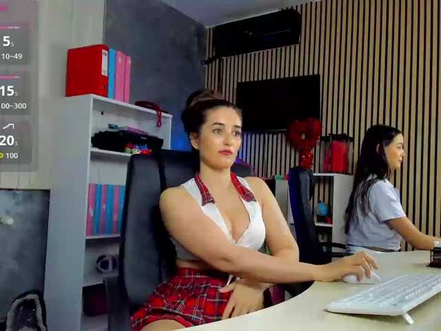 DaryaStars live cam on BongaCams