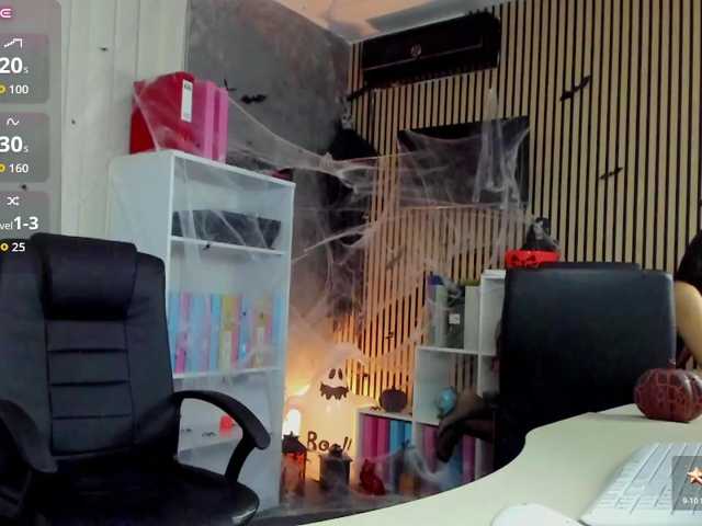 DaryaStars live cam on BongaCams