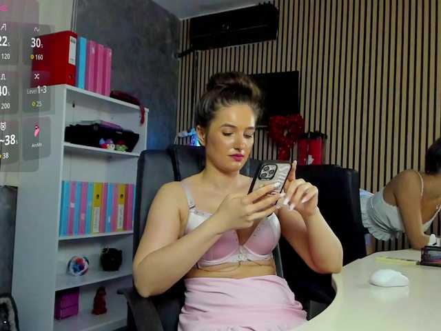 DaryaStars live cam on BongaCams