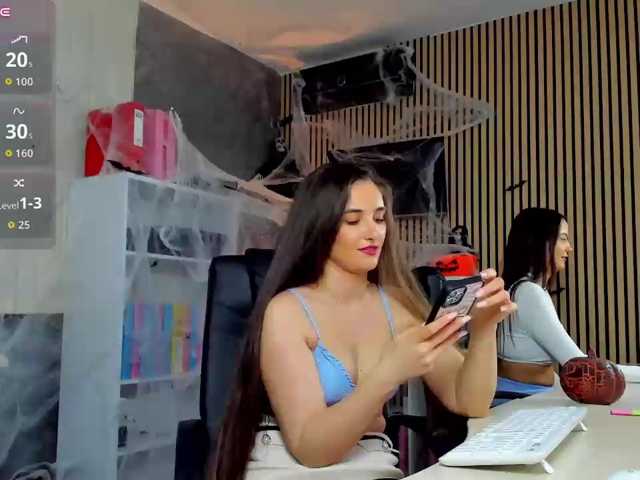 DaryaStars live cam