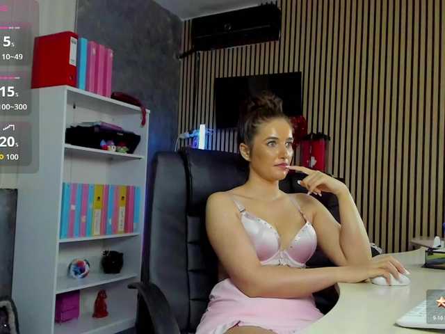 DaryaStars live cam on BongaCams
