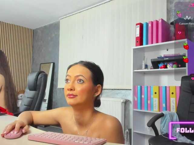 DaryaStars live webcam show
