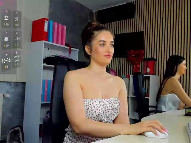 DaryaStars live cam on BongaCams