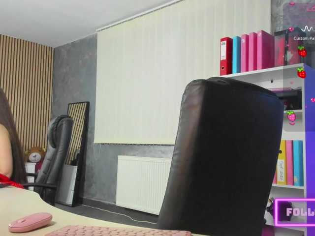 DaryaStars live webcam show
