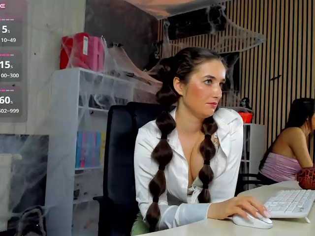DaryaStars live cam on BongaCams