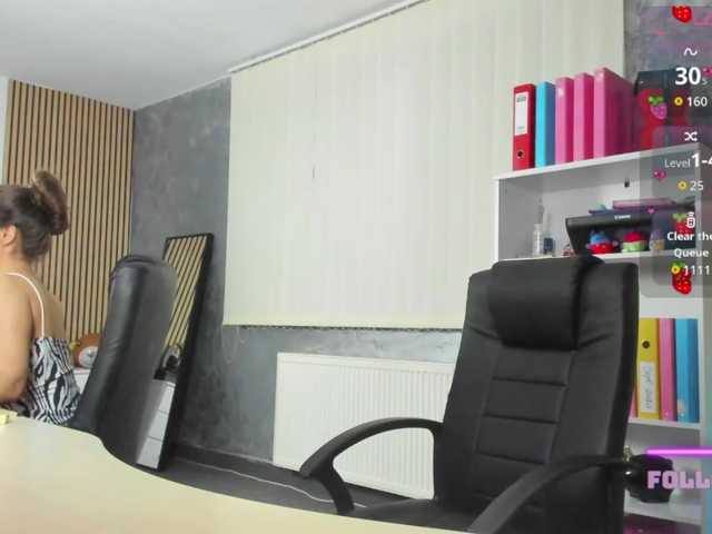 DaryaStars live webcam show