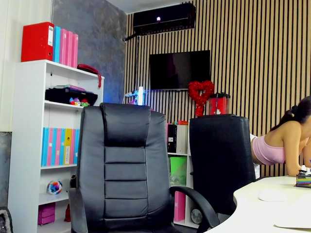 DaryaStars live cam on BongaCams