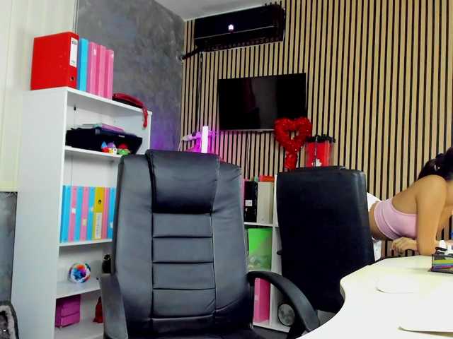 DaryaStars live cam on BongaCams