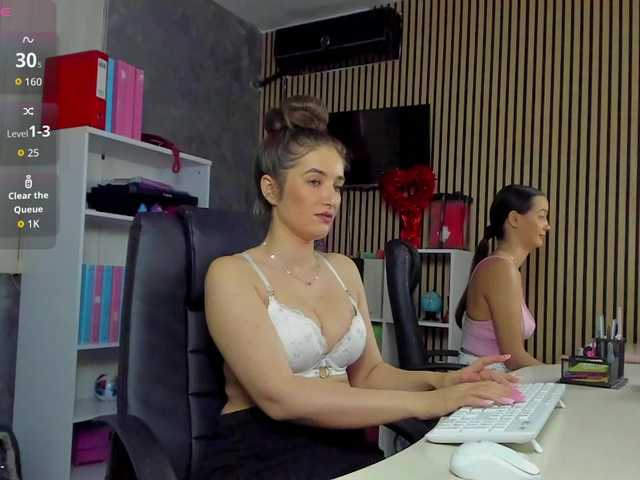DaryaStars live cam on BongaCams