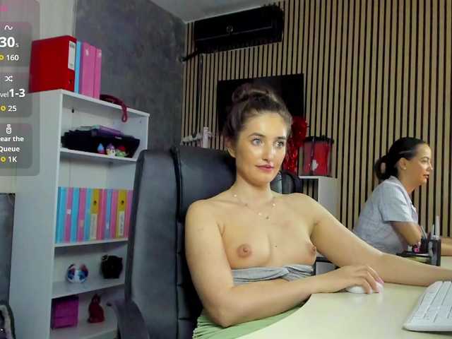 DaryaStars live cam preview