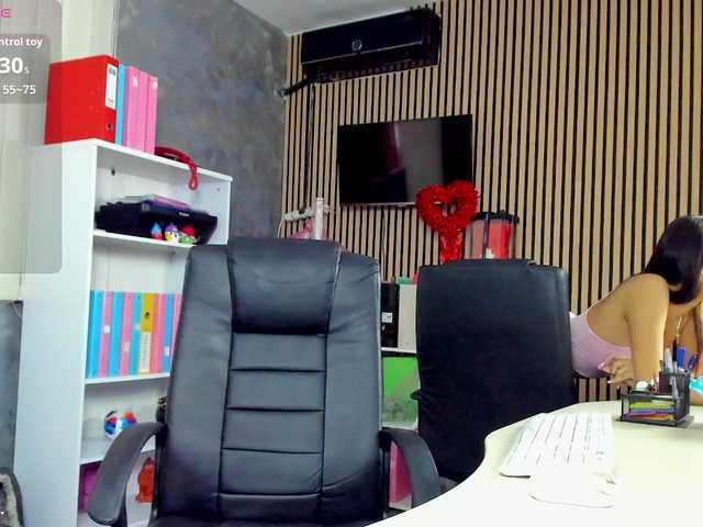 DaryaStars live cam preview